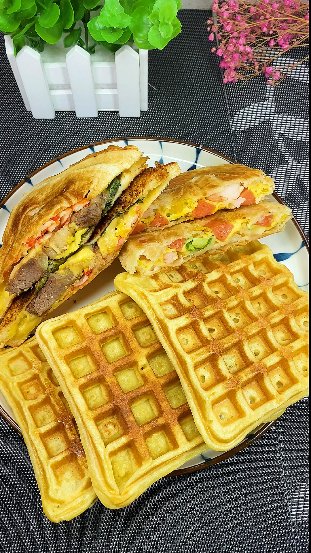 #美食#1个三明治机,简单几分钟,就能做好全家人爱吃的各种早餐