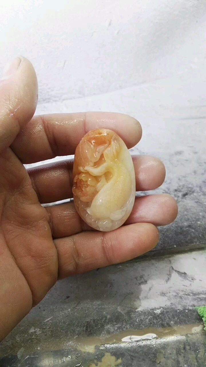 刚雕刻好的连连有鱼