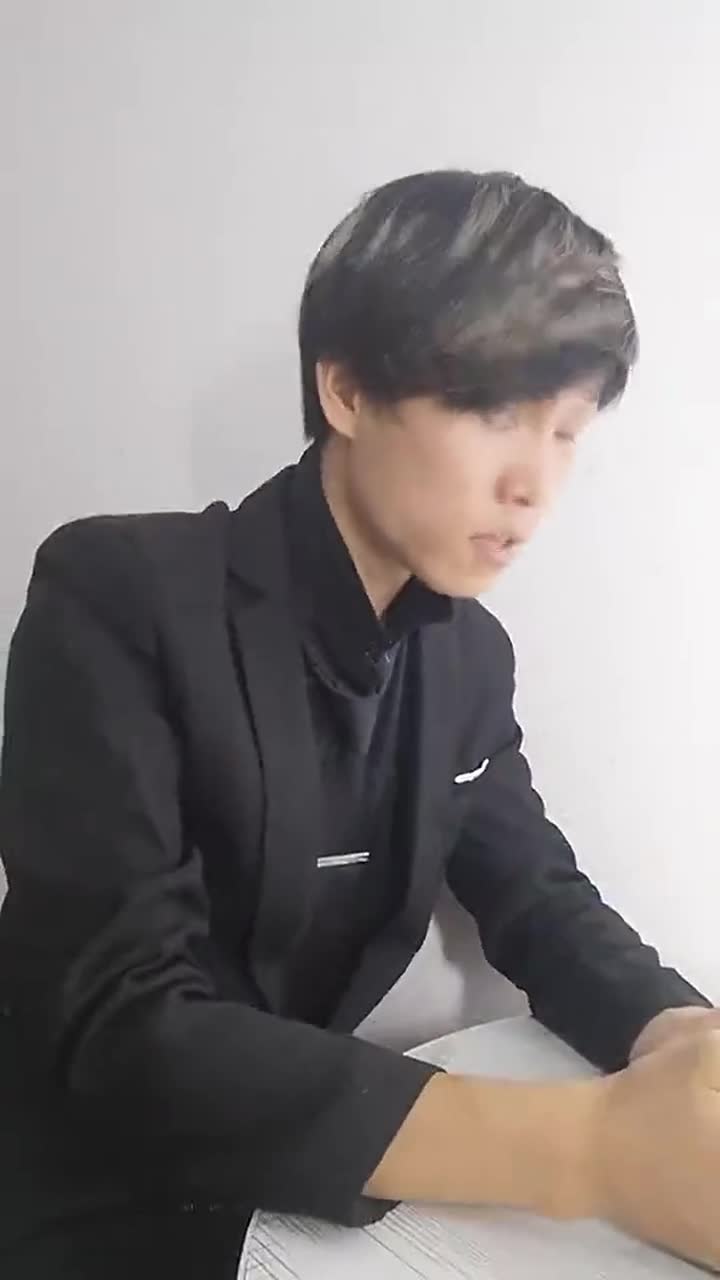 什么都没有,那开什么店,小鱼干总有的吧