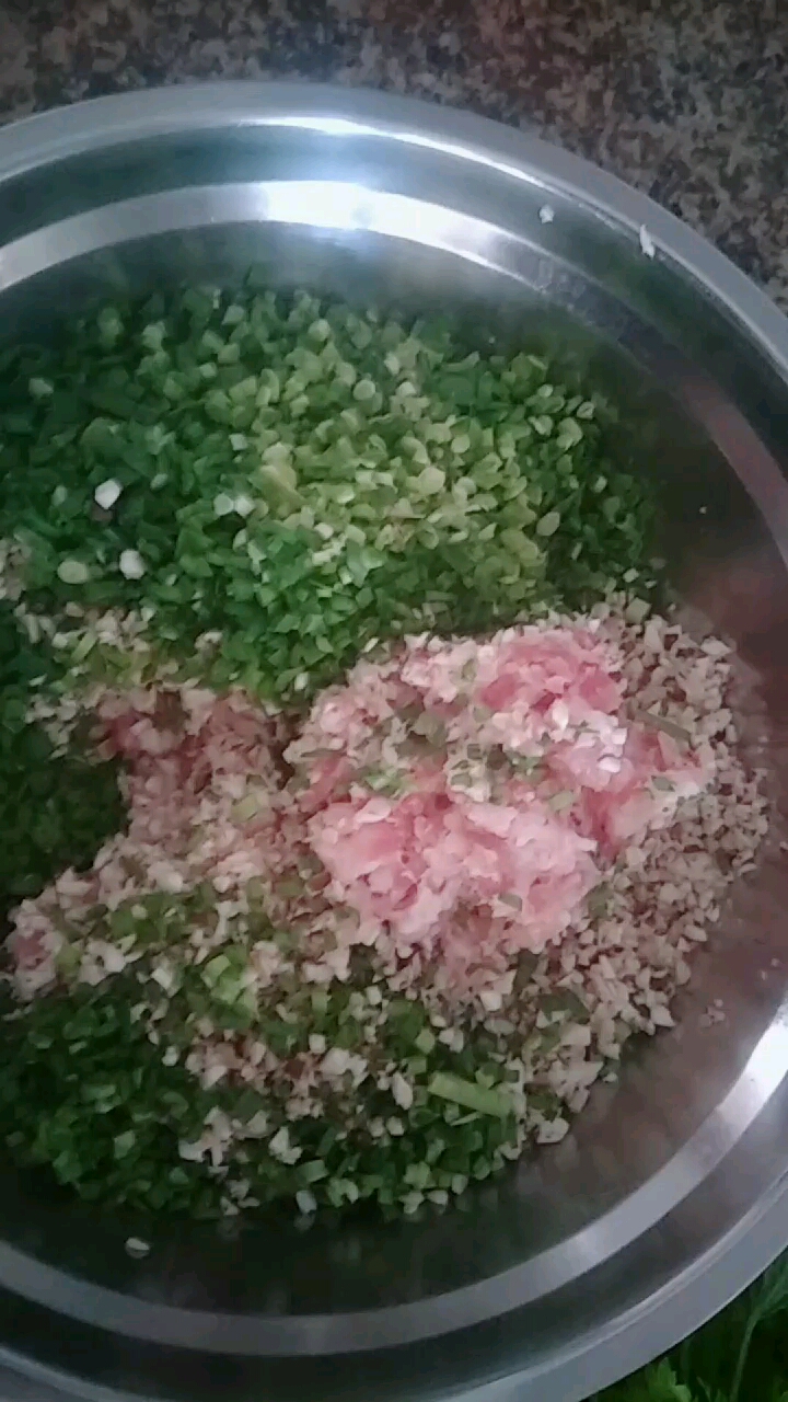 #美食#大肉韭菜小芹菜香菇饺子,可好吃了