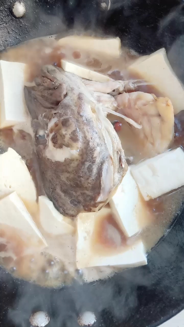 大头鱼的鱼头炖豆腐