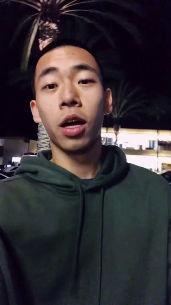 从今天开始要认真健身了,蛋糕和奶茶什么的都不能碰 
