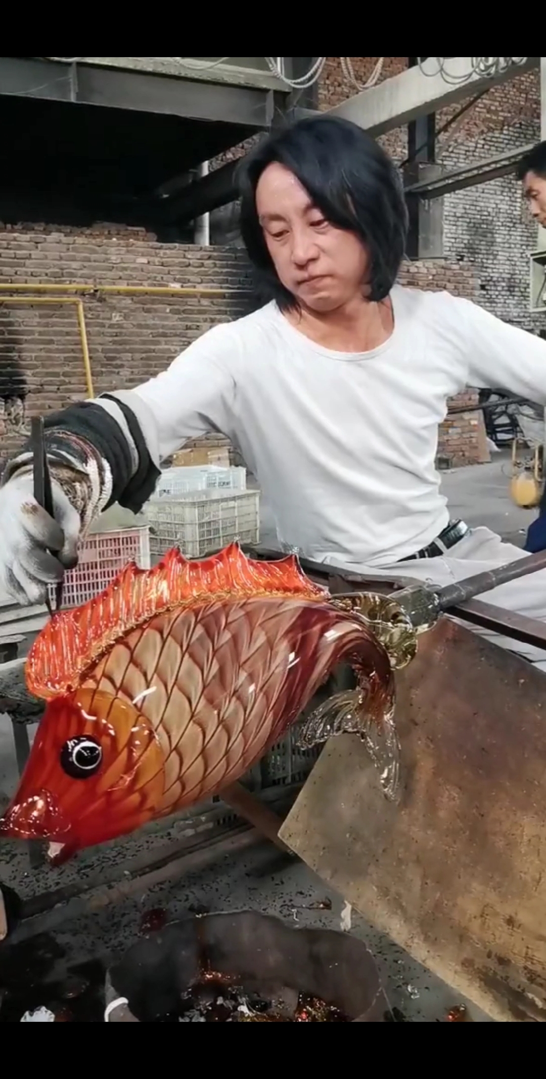 玻璃大师手工制作。玻璃 大鲤鱼。太帅了