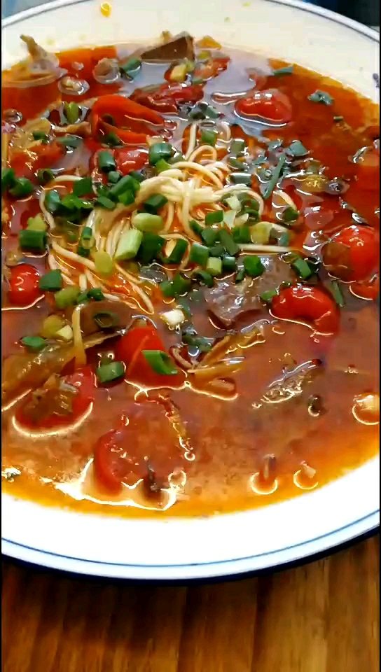 重庆火锅培训:重庆小面培训:泡椒鸭血面完成!