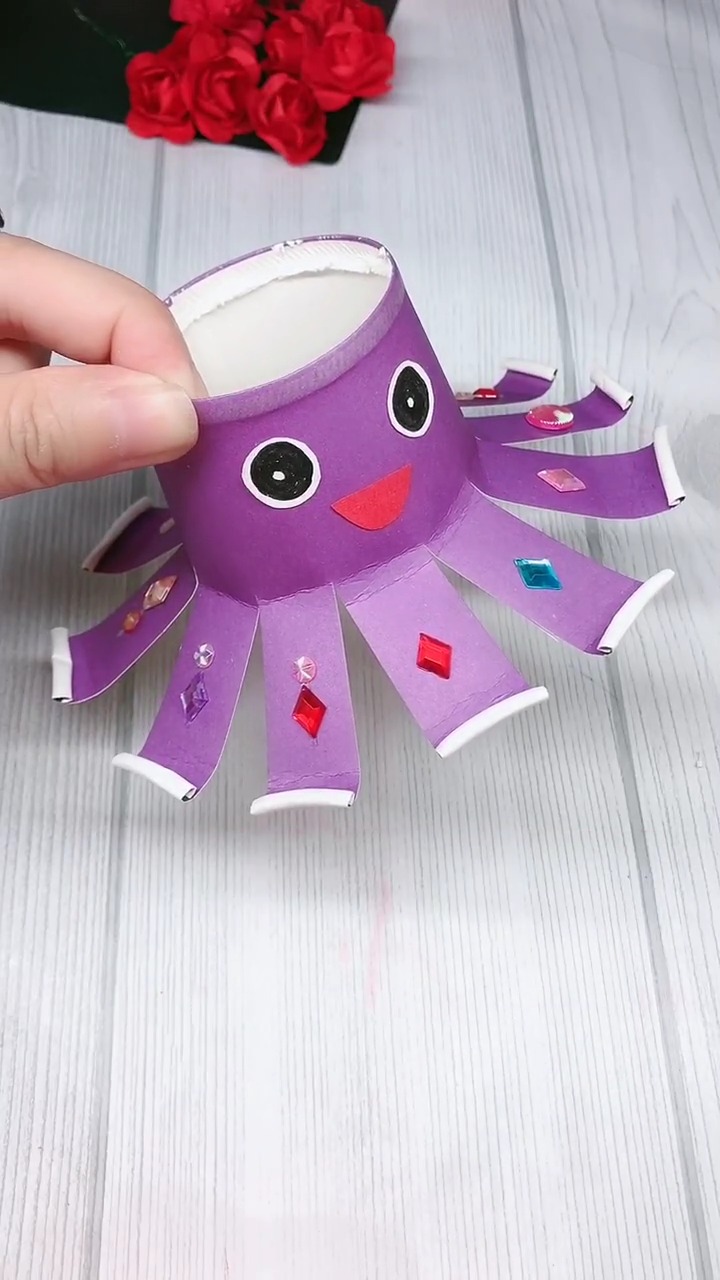 #手工制作#幼儿手工,触手上带宝石的小章鱼哟