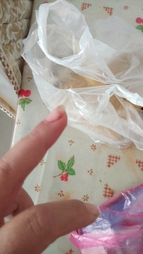 切菜切到手了,