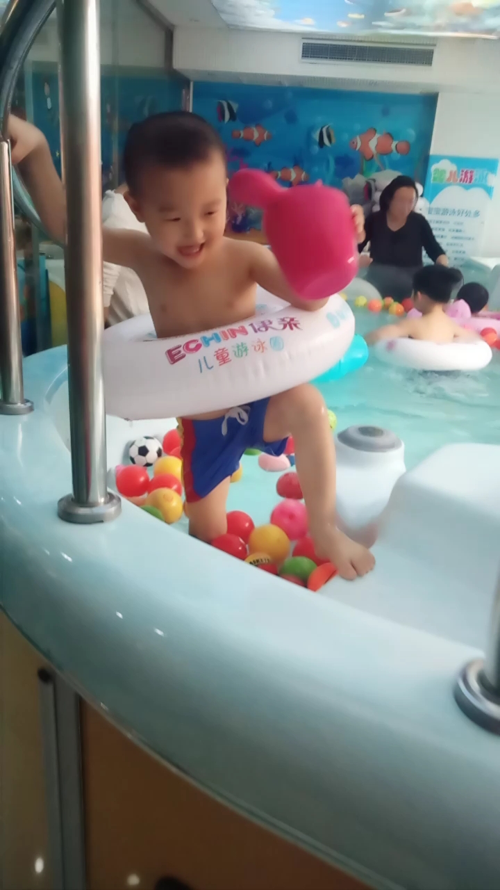 洗澡游泳……