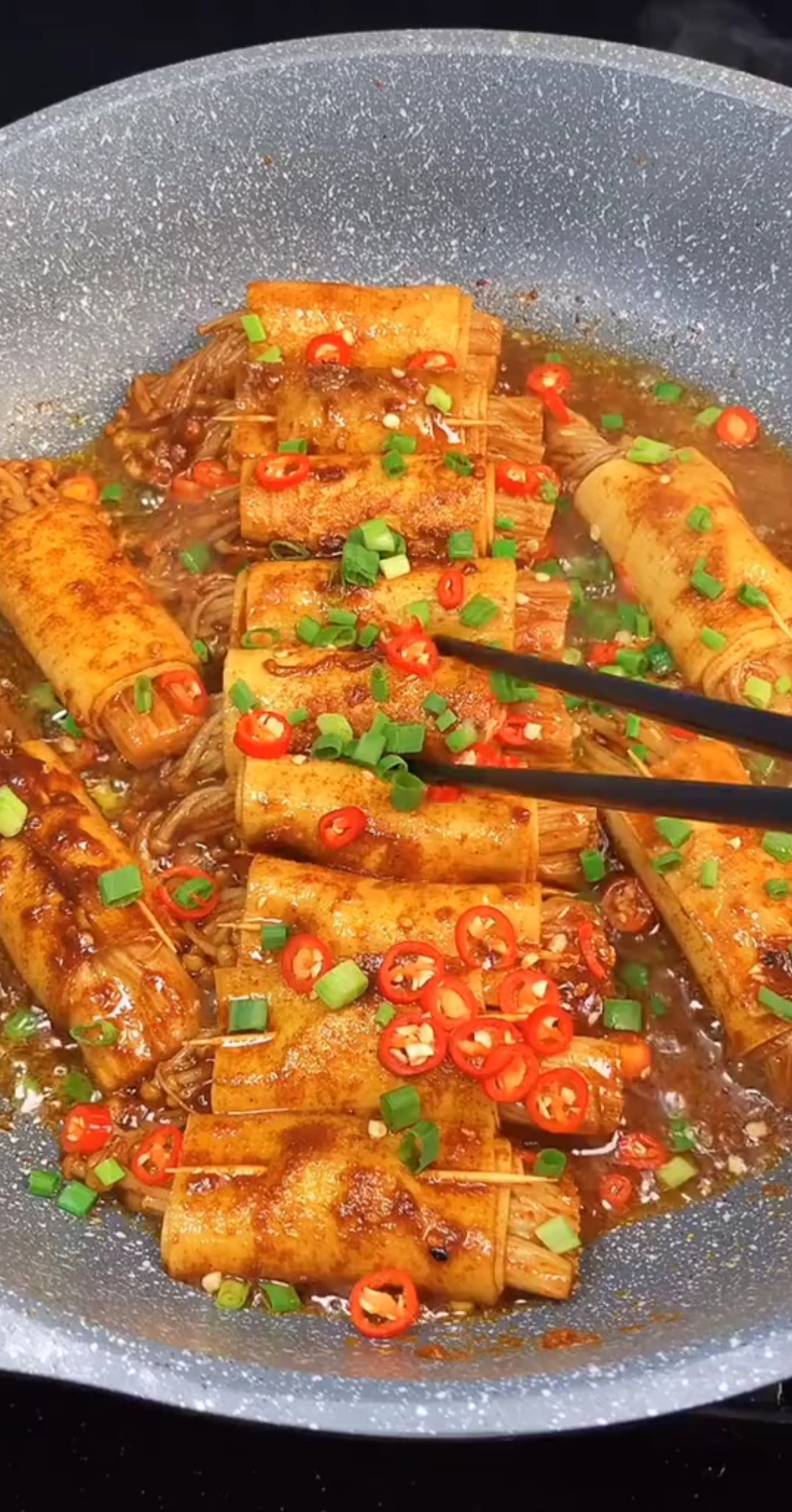 #美食#豆皮卷金针菇