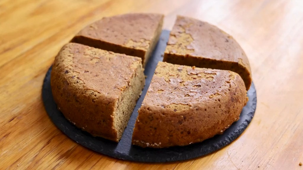 -没有烤箱也可以做枣糕,酥酥软软,枣香浓郁,和烤箱做出来的一样.