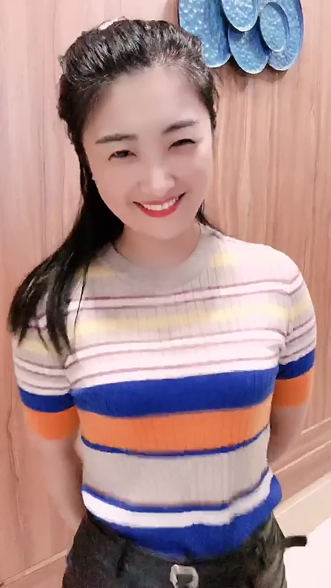 昨晚梦见自己谈恋爱了♀一晚上高兴的没有睡好,今晚休息了补觉!