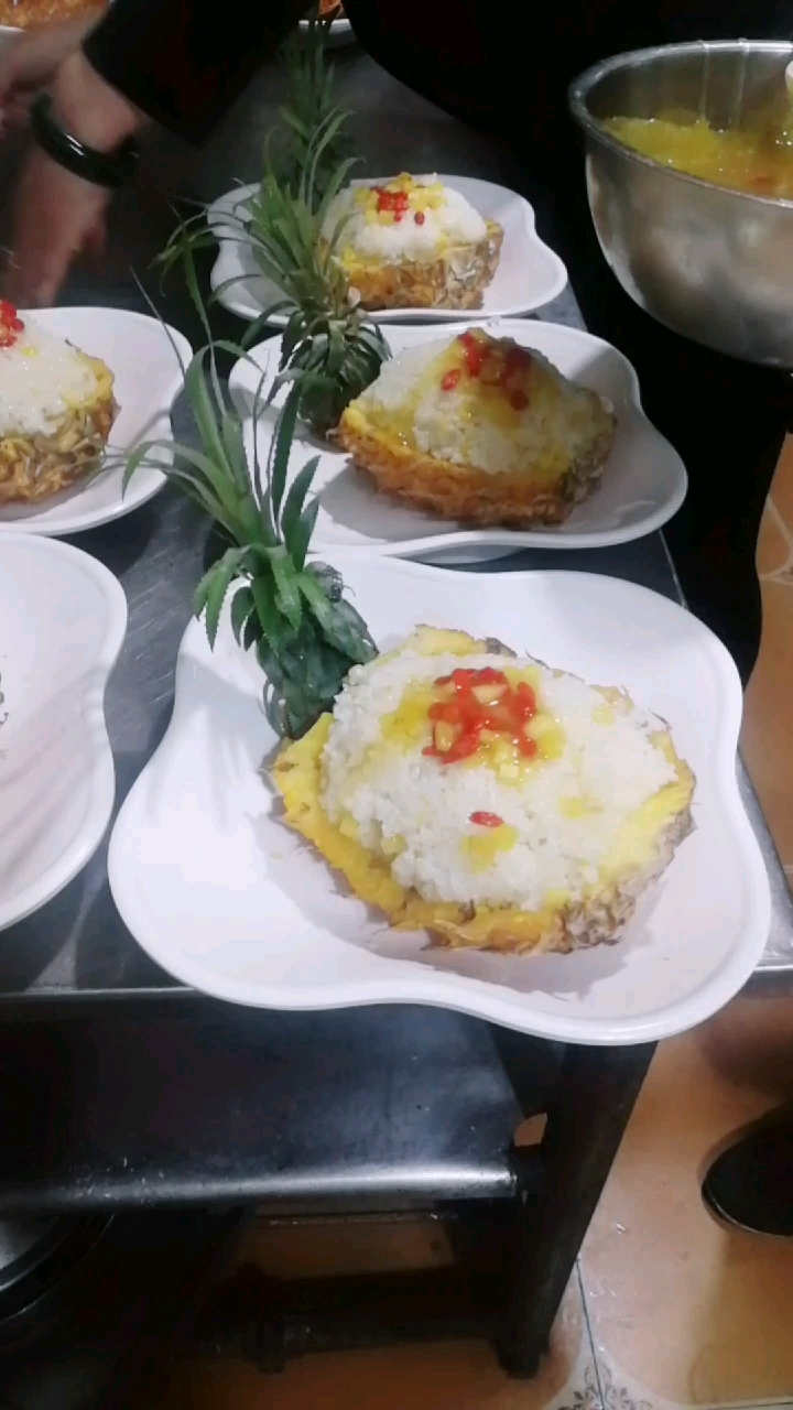 菠萝八宝饭