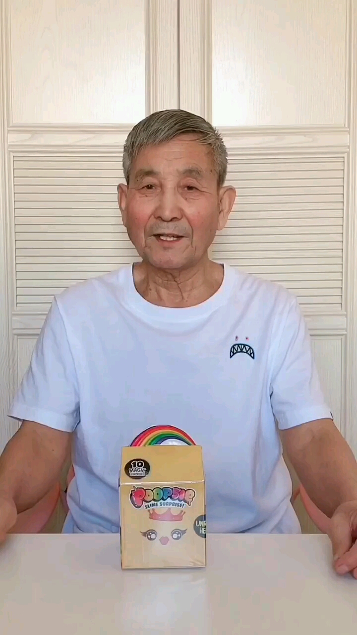 独角兽便便史莱姆最新汉堡王套餐和爷爷一起制作的过程太有意思