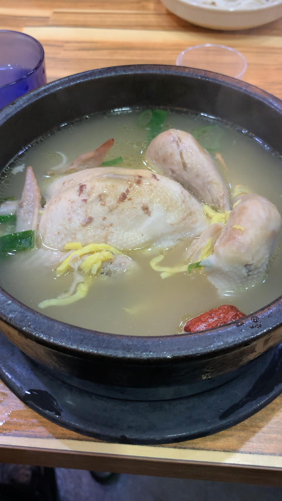 韩国人参炖鸡汤