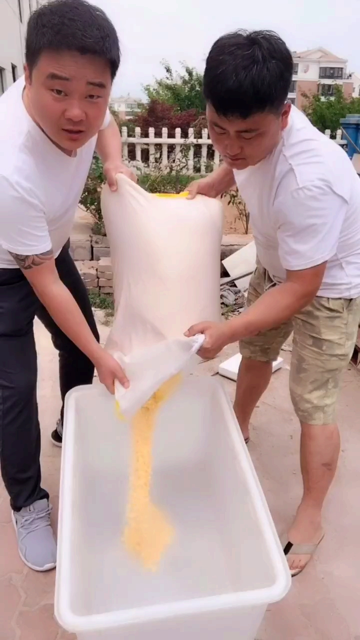 #舌尖上的乡村美食#今天做一个50斤的窝窝头