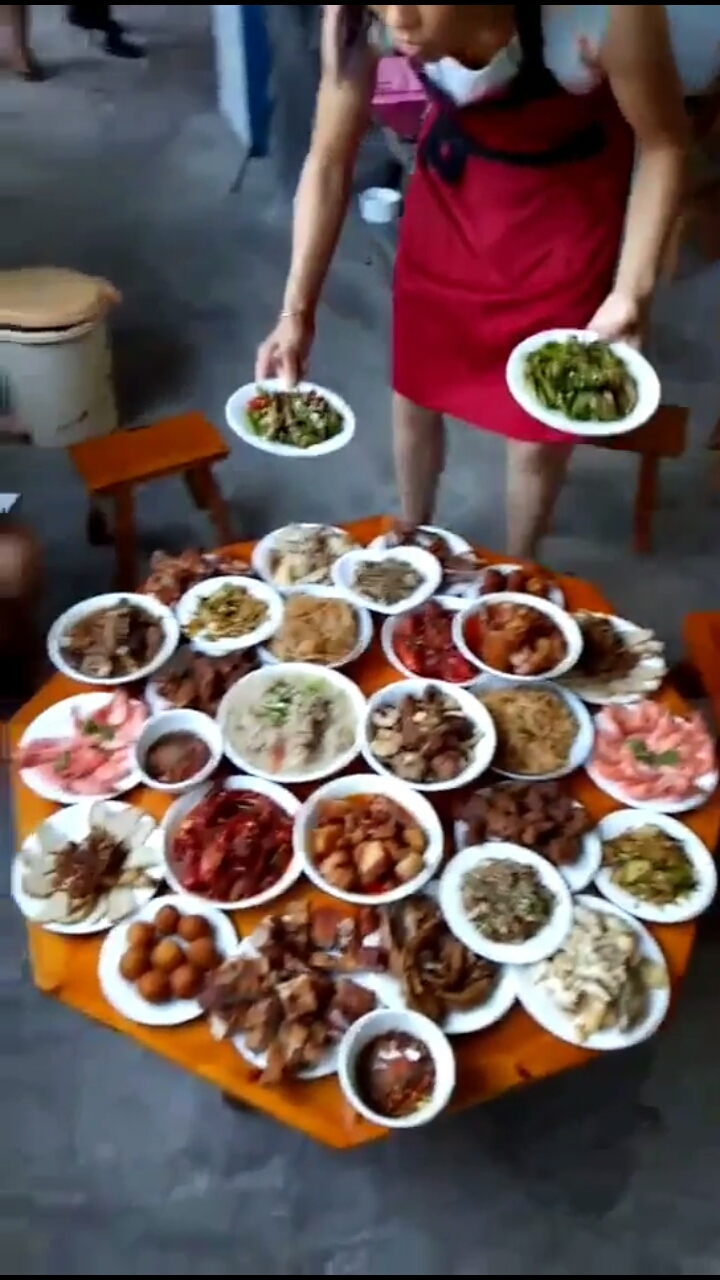 看我大贵州的酒席多丰盛