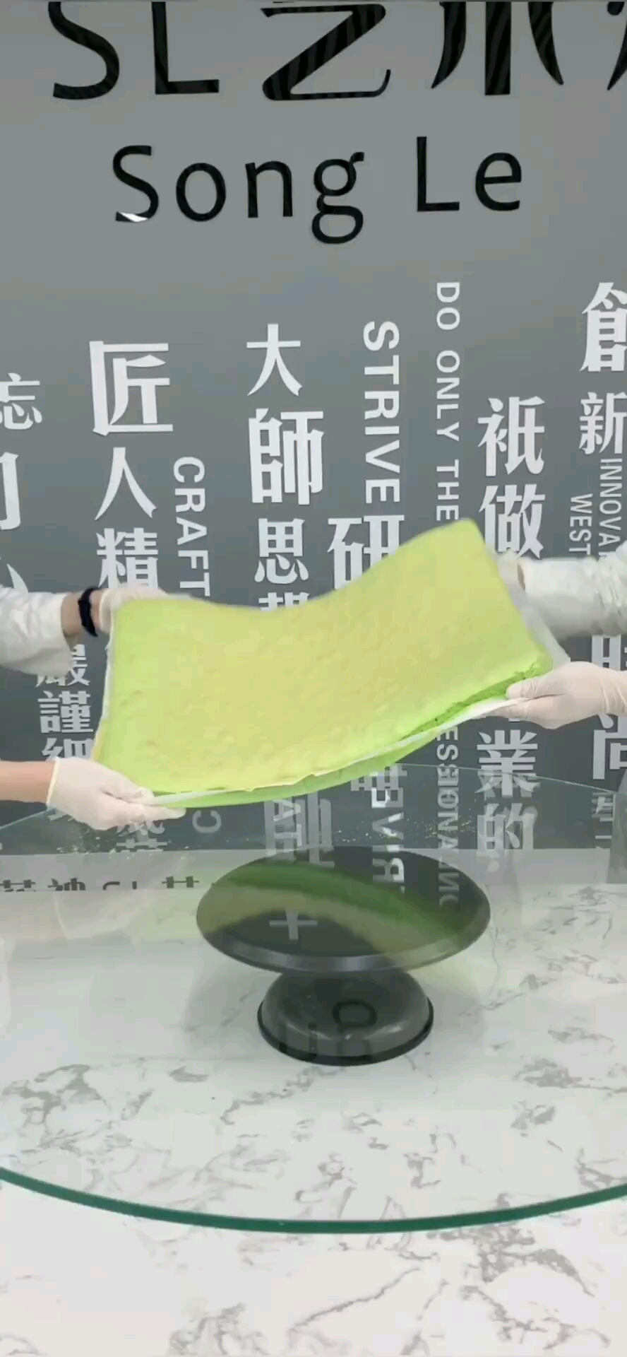 红色婚纱蛋糕1送给今天最美的姐姐