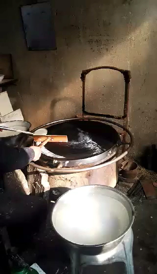 手工制作煎饼 转鏊子 一斤七张 薄如纸