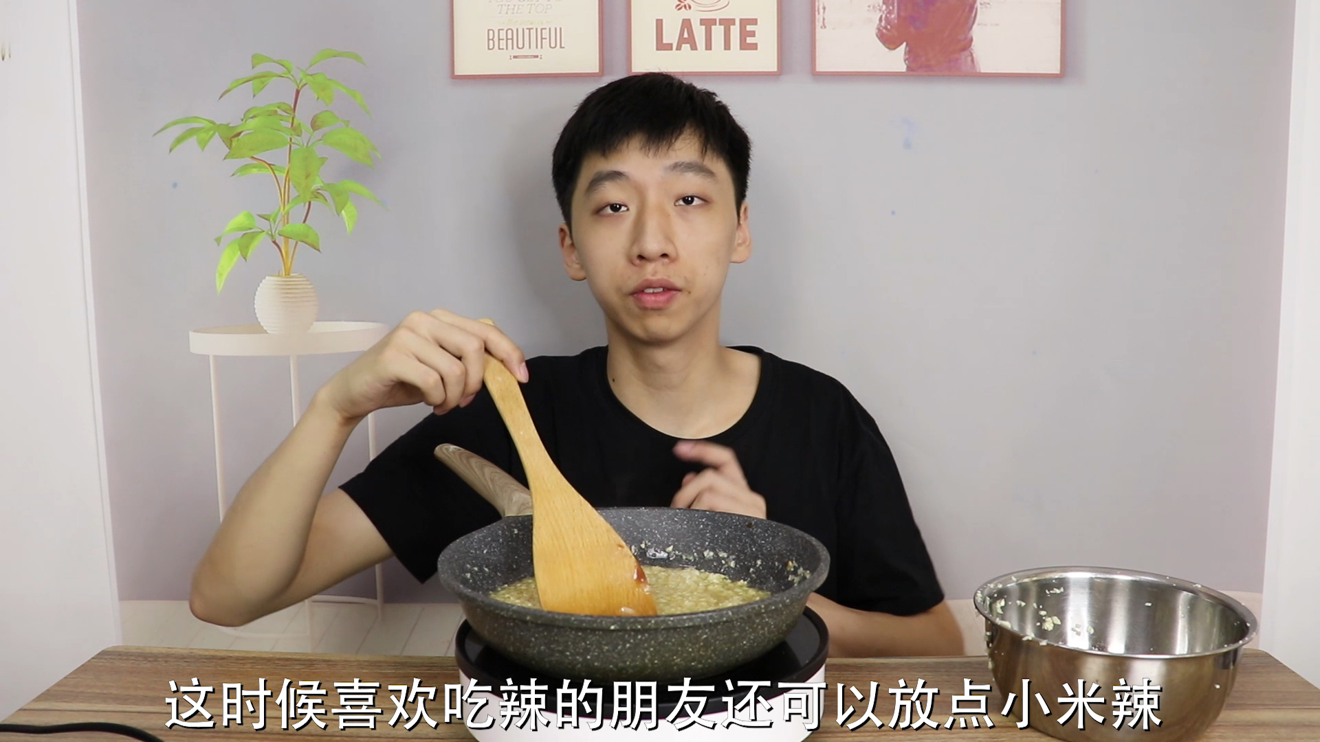 小伙自制“蒜蓉肉沫烤茄子”吃一口就停不下来,太过瘾了!(No2)