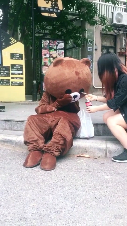眼睛喝可乐,只有我可以这么牛,不服来战!