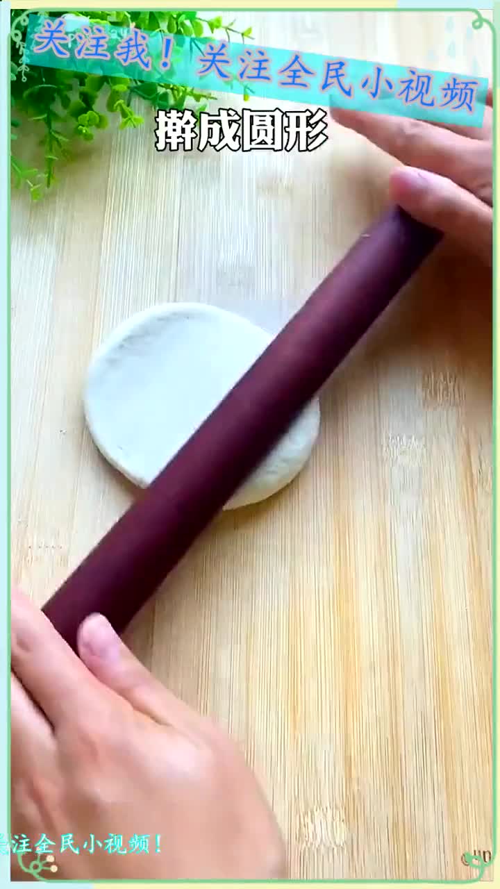 美食制作:自己在家擀面皮做煎饼,健康又好吃