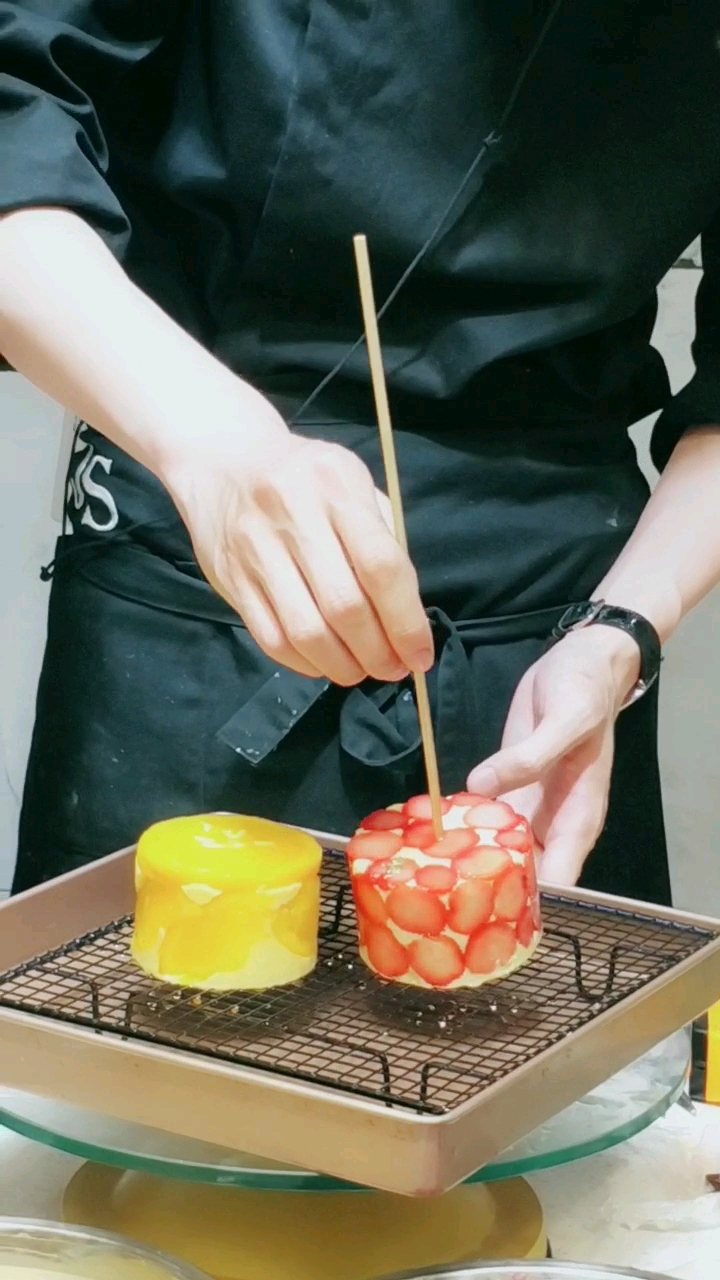 芙蕾杰淋面制作,全都是草莓