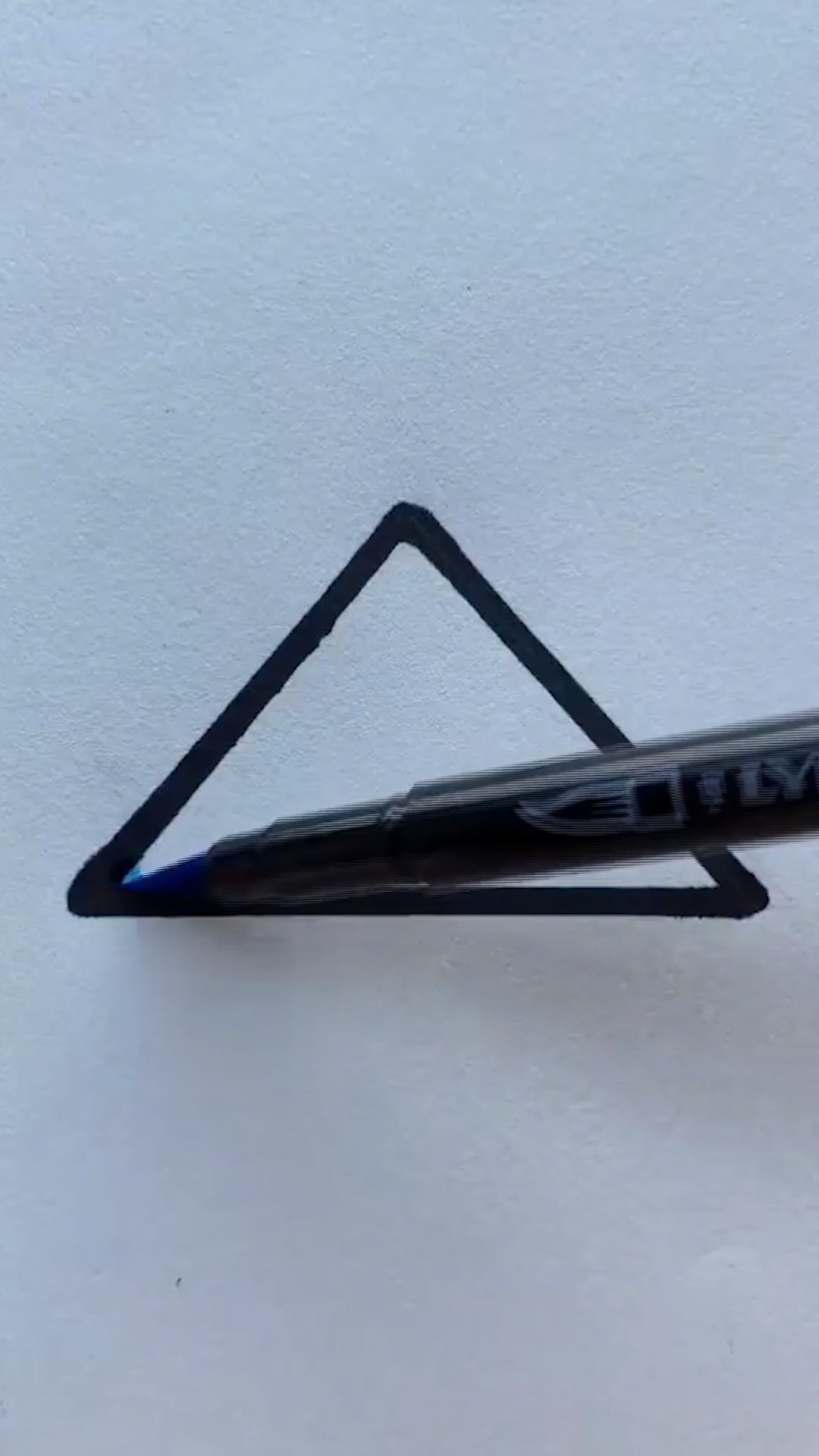 #娱乐#手机打出“nc”,男生出现的是“你猜”,女生打出的是“奶茶”