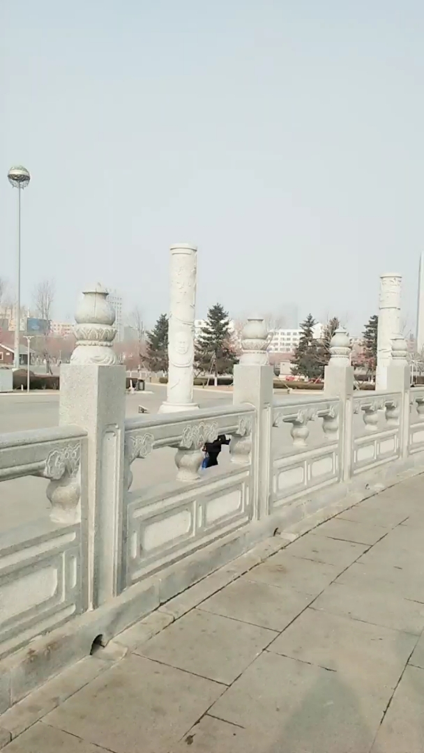 鲅鱼圈世纪广场