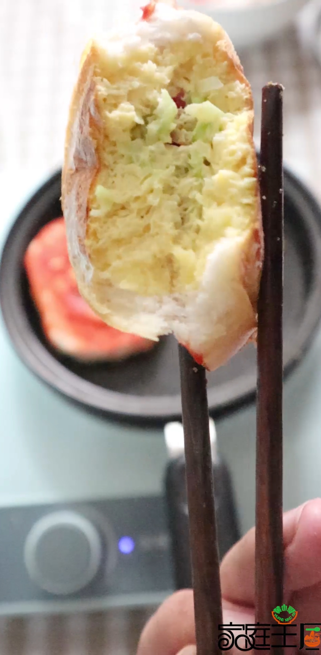 #家乡特色美食#教你用馒头做蛋黄派,孩子和老婆吃美了,太香了