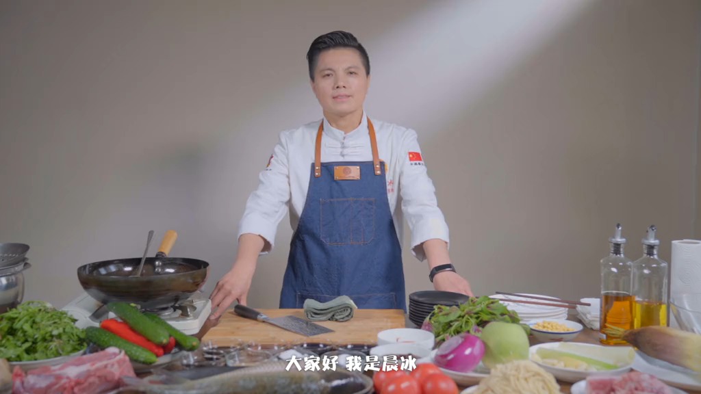 #轻知计划#国家名厨教做炒烤羊肉,调料按照这样搭配,保准好吃又下饭。