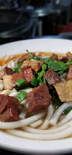 #家乡特色美食#香林苑遵义羊肉粉培训店,花溪牛肉粉培训店,清炖牛肉粉,牛肉熟而不烂。