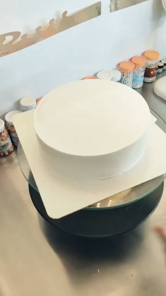 花篮水果奶油生日蛋糕,Happybirthday!