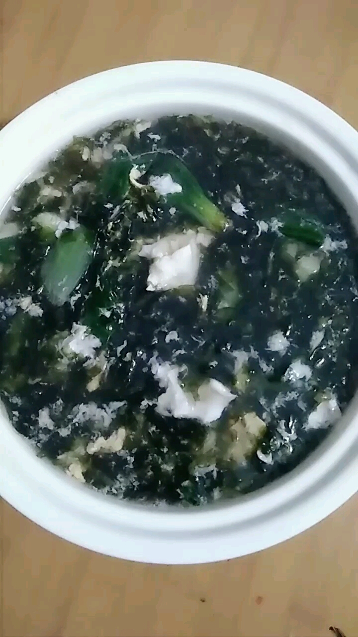 营养均衡的汤汤,青菜紫菜蛋蛋,想喝快过来了