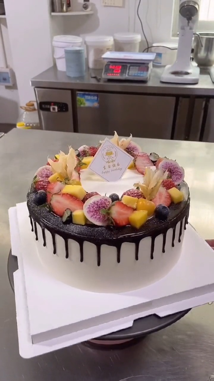 奈何它可咸可甜,也不知德云女孩可有喜欢看做蛋糕的不