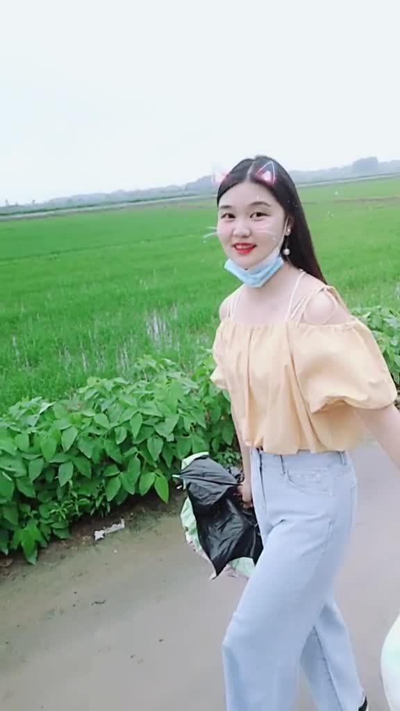 看我们的表情开不开心,你们说了算!