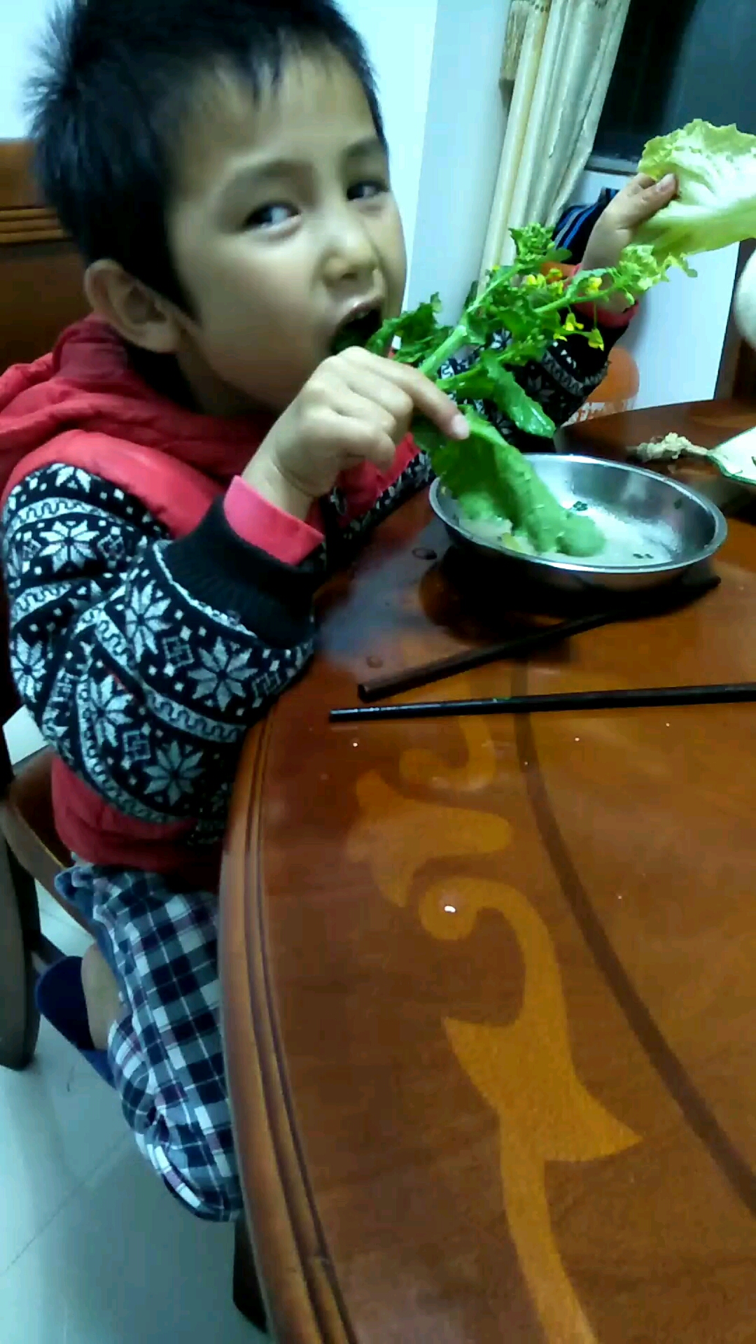 吃有机蔬菜,拒绝农药和化学肥料