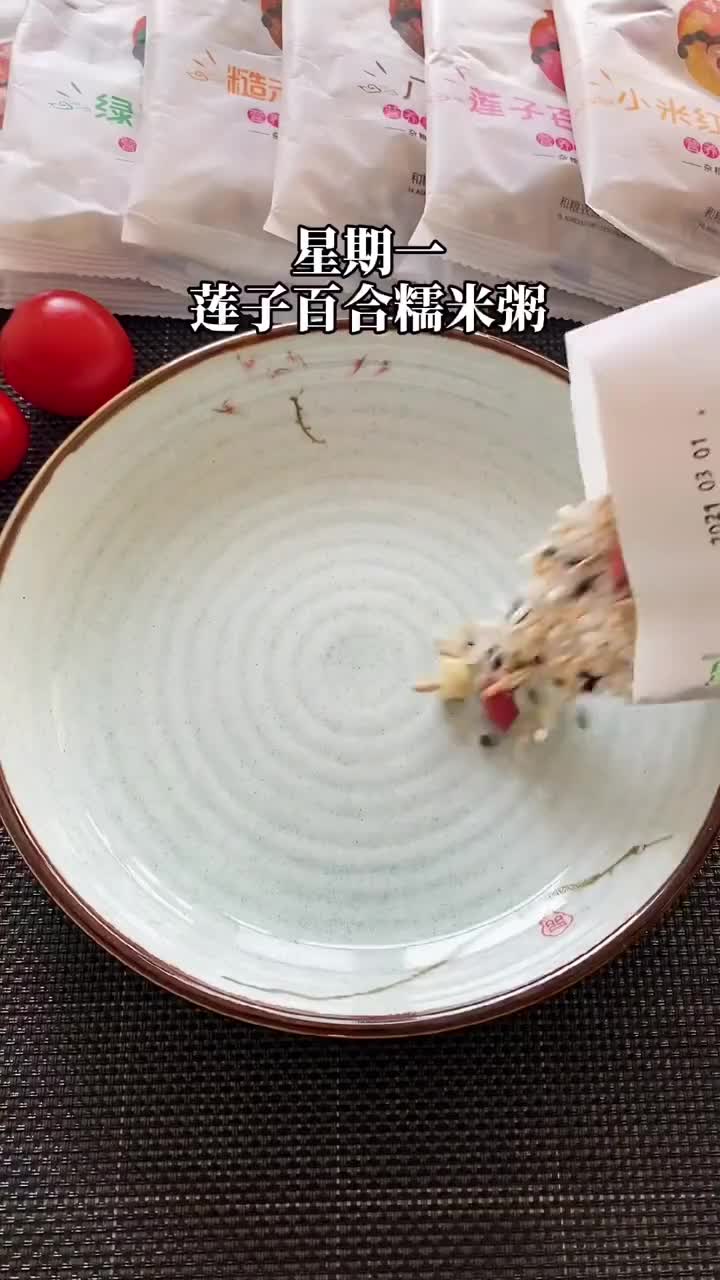 女孩子一定要多喝汤汤水水的东西,内调的好皮肤红润有光泽