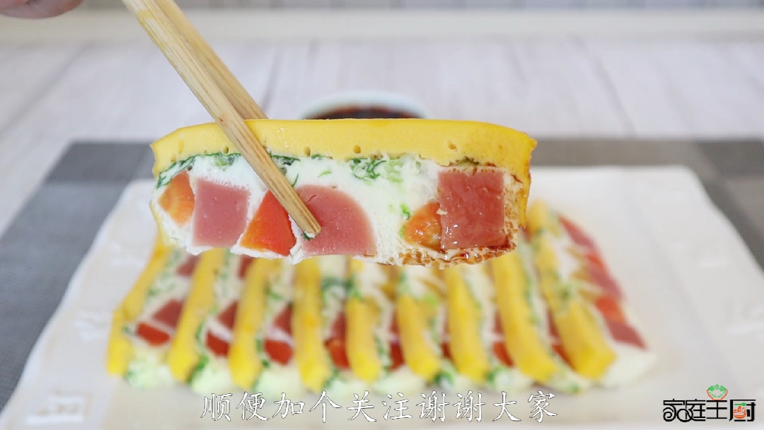 鸡蛋别再炒着吃了,试试这样做,太香了