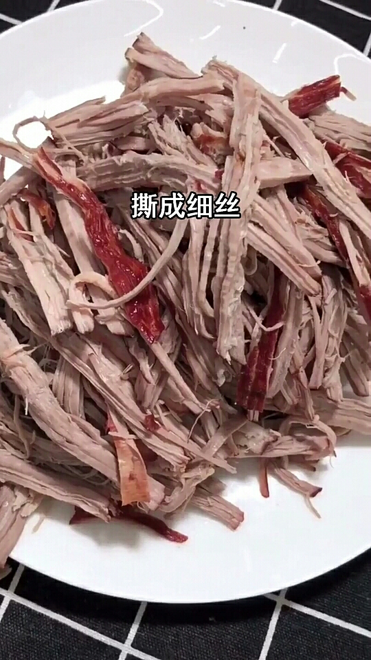 #舌尖上的旅行#香辣牛肉丝