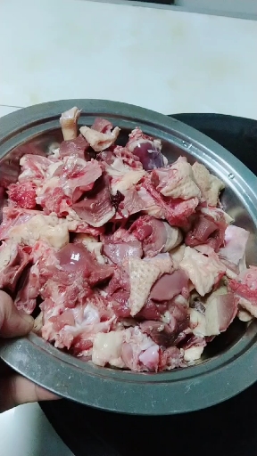 热锅干炒大鹅