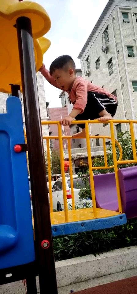 我到底是哭好,还是笑好?唉