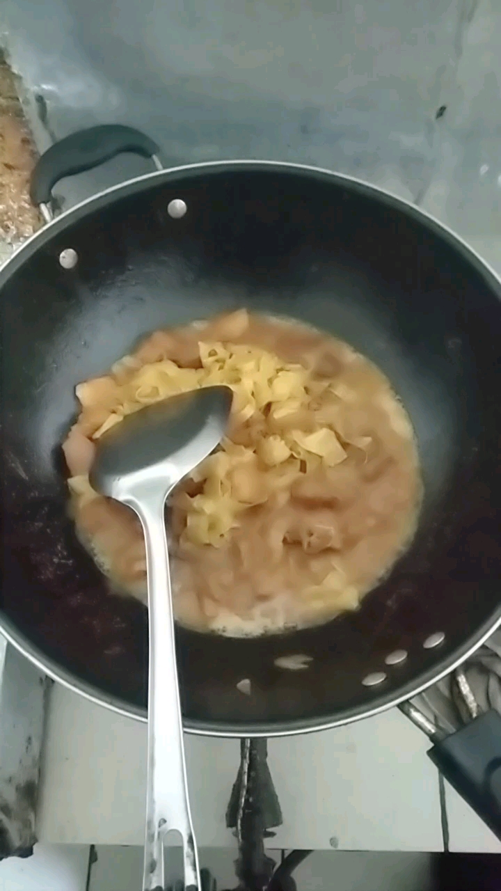 豆皮红烧肉