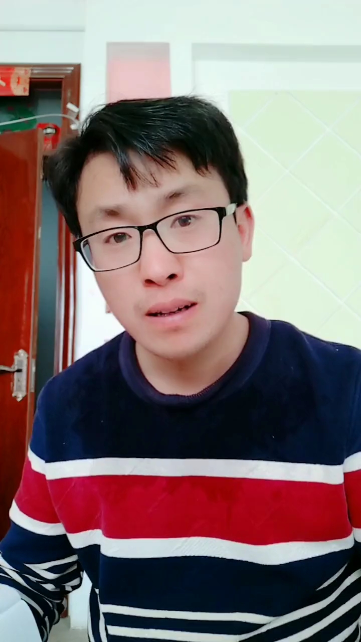 #搞笑段子剧#这肚子发涨!不放屁一直打嗝是啥病!看看医生怎么治疗的