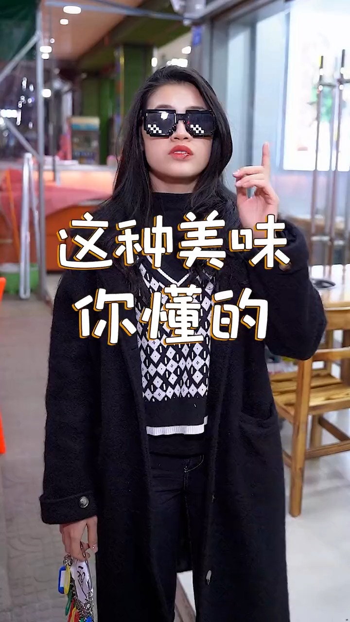 招牌水鱼生蚝牛鞭鸡子煲到底有多补,吃完流鼻血?