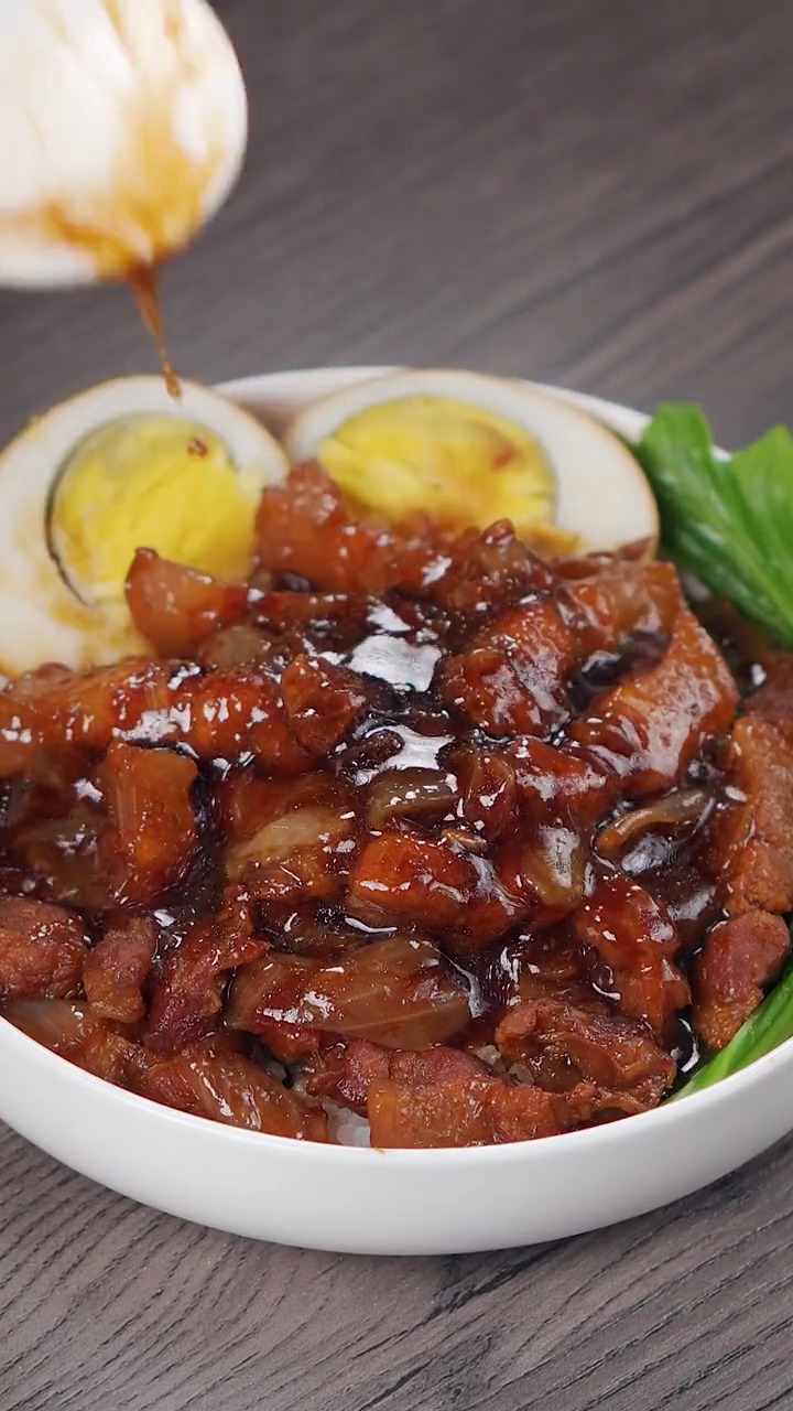 百吃不厌的烧肉拌饭