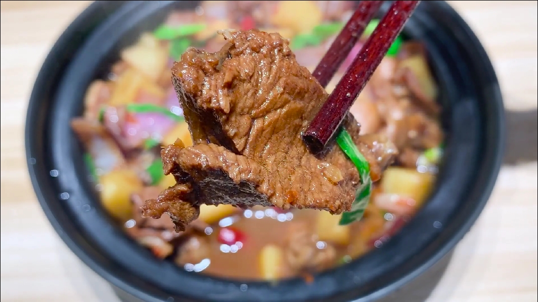 #美食#冬天去饭店必点的羊肉煲,手把手教你在家制作,滋补无膻味