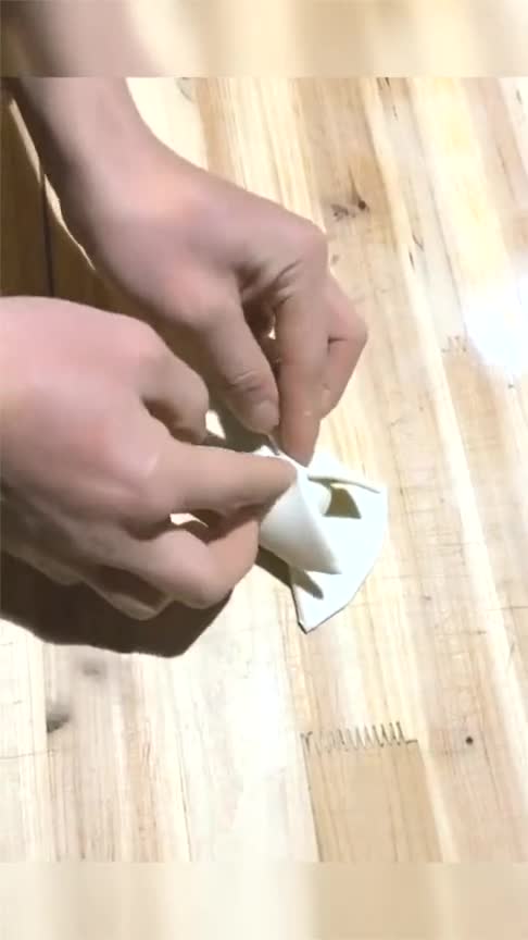给孩子做不一样的馒头,横竖切两刀,双手再一捏,蒸出来不会变形