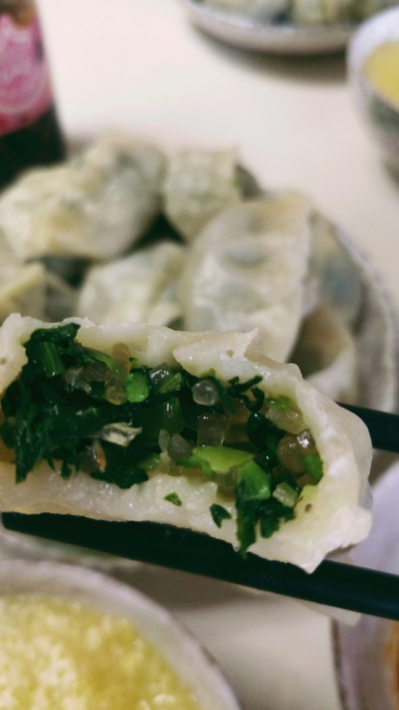 早餐,小萝卜菜粉条虾米大包子