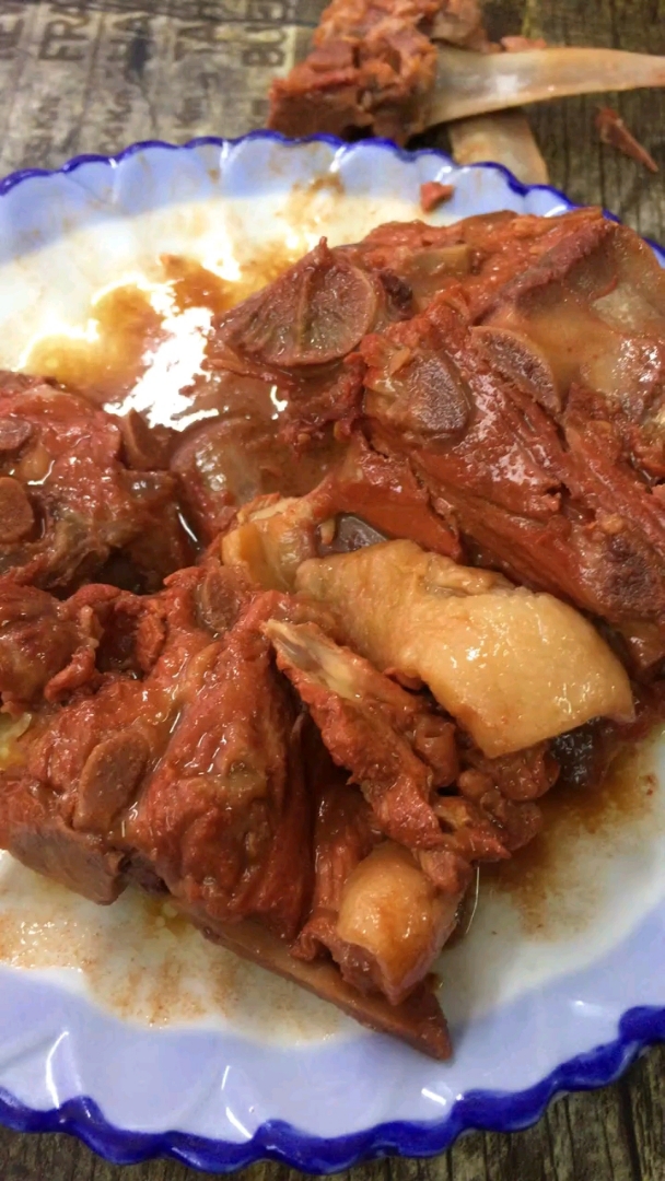 东北特色:酱脊骨