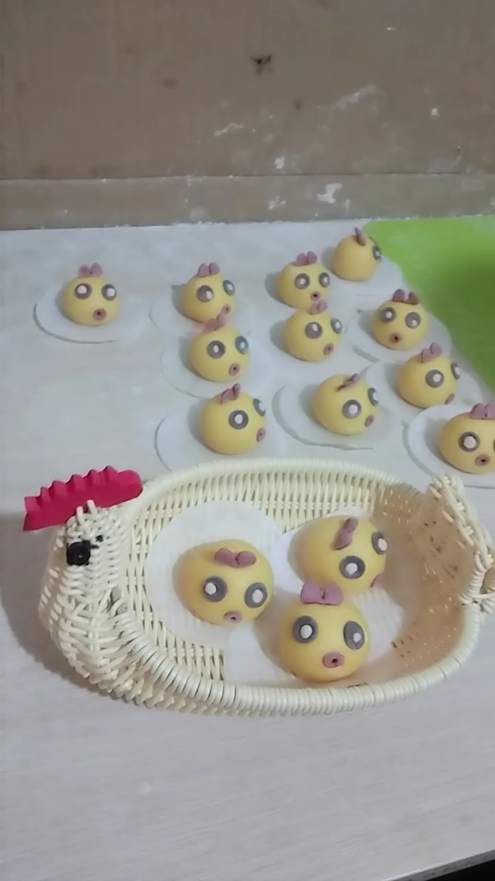 小鸡仔一大群哈哈哈