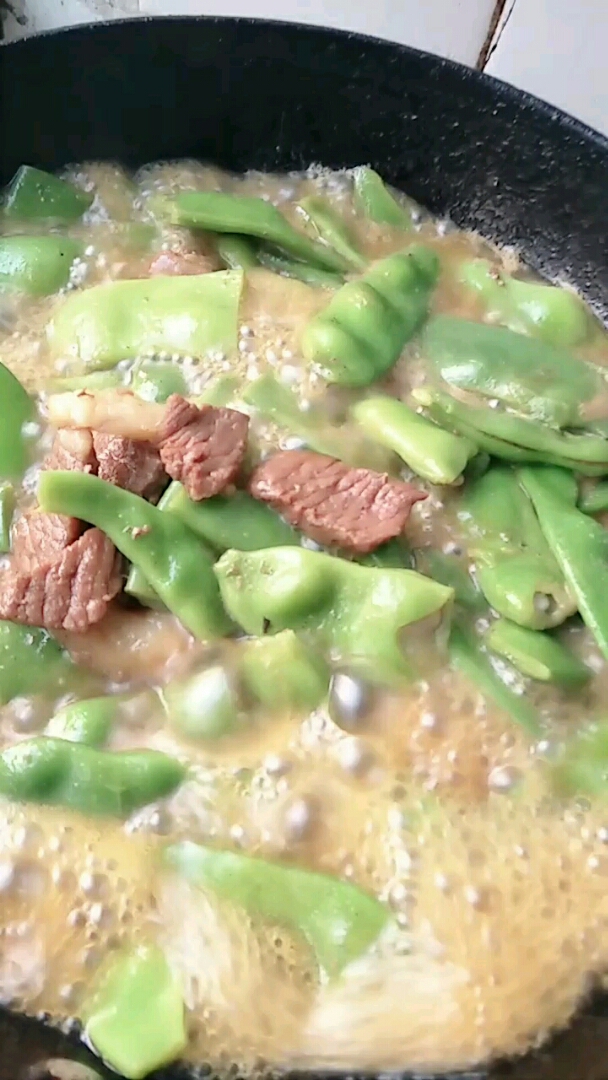 牛胸口肉炖黑龙江油豆角